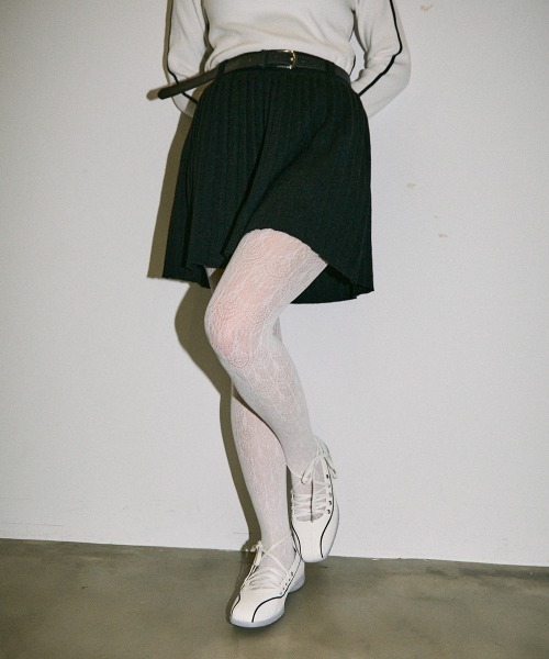 Clum(クルム)の「knit pleats belt mini skirt / ベルト付きニットプリーツミニスカート(スカート・レディース・ブラック・SMALL/MEDIUM)」の5枚目の写真