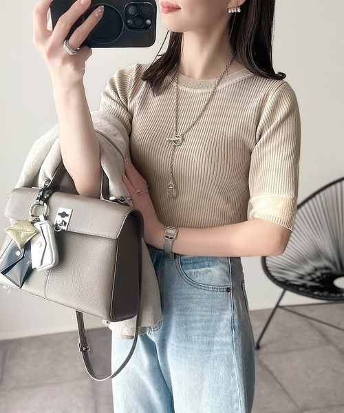 classicalelf(クラシカルエルフ)の「大人フェミニンな透け感。袖口シアーハーフスリーブリブニットトップス(Tシャツ/カットソー・レディース・イエロー/チャコール/オフホワイト/ブラウン/グレイッシュベージュ/ブラック・LARGE/X-LARGE/SMALL/MEDIUM)」の5枚目の写真