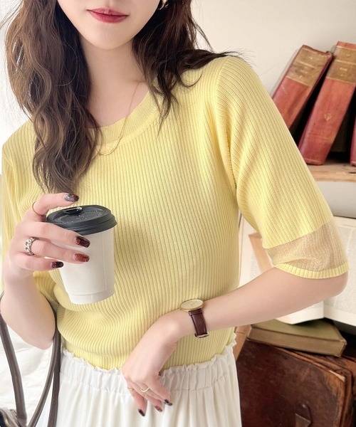 classicalelf(クラシカルエルフ)の「大人フェミニンな透け感。袖口シアーハーフスリーブリブニットトップス(Tシャツ/カットソー・レディース・イエロー/チャコール/オフホワイト/ブラウン/グレイッシュベージュ/ブラック・LARGE/X-LARGE/SMALL/MEDIUM)」の6枚目の写真