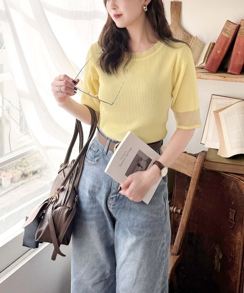 classicalelf(クラシカルエルフ)の「大人フェミニンな透け感。袖口シアーハーフスリーブリブニットトップス(Tシャツ/カットソー・レディース・イエロー/チャコール/オフホワイト/ブラウン/グレイッシュベージュ/ブラック・LARGE/X-LARGE/SMALL/MEDIUM)」の12枚目の写真