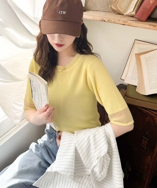 classicalelf(クラシカルエルフ)の「大人フェミニンな透け感。袖口シアーハーフスリーブリブニットトップス(Tシャツ/カットソー・レディース・イエロー/チャコール/オフホワイト/ブラウン/グレイッシュベージュ/ブラック・LARGE/X-LARGE/SMALL/MEDIUM)」の8枚目の写真