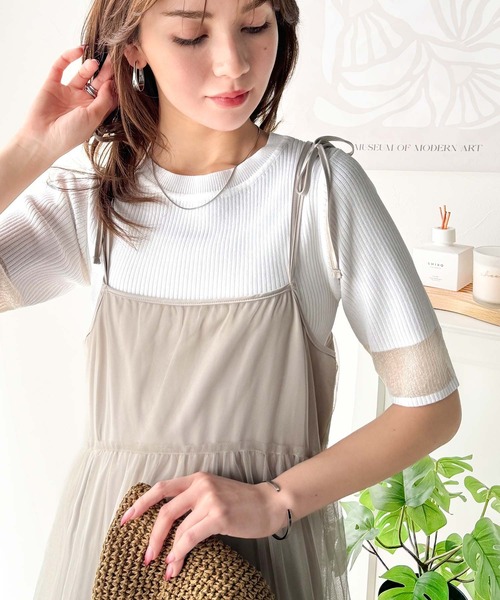 classicalelf(クラシカルエルフ)の「大人フェミニンな透け感。袖口シアーハーフスリーブリブニットトップス(Tシャツ/カットソー・レディース・イエロー/チャコール/オフホワイト/ブラウン/グレイッシュベージュ/ブラック・LARGE/X-LARGE/SMALL/MEDIUM)」の18枚目の写真