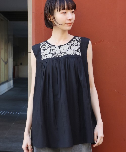 チチカカ（チチカカ）の「マチョー刺繍プルオーバー【WEB限定】（その他トップス・レディース・ブラック/カーキ・FREE）」の2枚目の写真