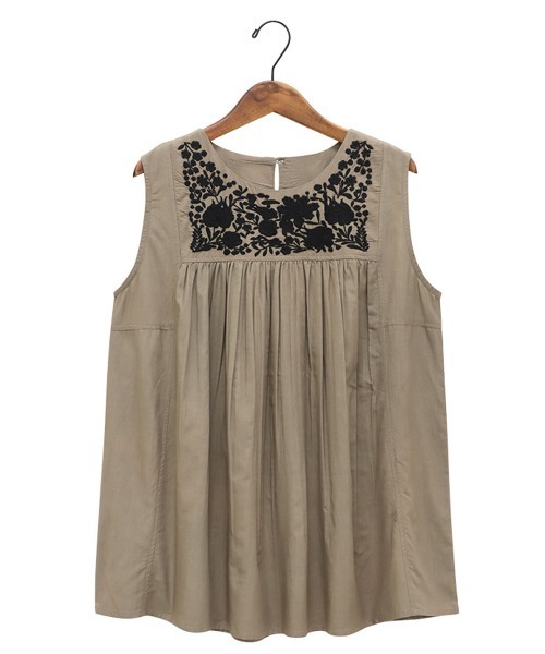 チチカカ（チチカカ）の「マチョー刺繍プルオーバー【WEB限定】（その他トップス・レディース・ブラック/カーキ・FREE）」の14枚目の写真