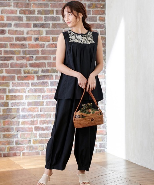 チチカカ（チチカカ）の「マチョー刺繍プルオーバー【WEB限定】（その他トップス・レディース・ブラック/カーキ・FREE）」の5枚目の写真