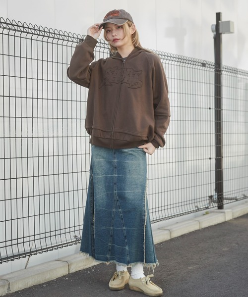 SHORT ROUND（ショートラウンド）の「SHORT ROUND/ダメージアップリケレイヤードZIPパーカー（パーカー・メンズ・スミクロ/ブラウン・LARGE/MEDIUM）」の6枚目の写真