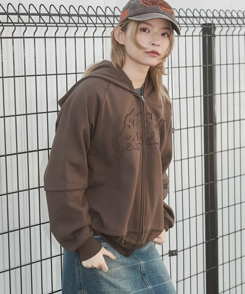 SHORT ROUND（ショートラウンド）の「SHORT ROUND/ダメージアップリケレイヤードZIPパーカー（パーカー・メンズ・スミクロ/ブラウン・LARGE/MEDIUM）」の16枚目の写真