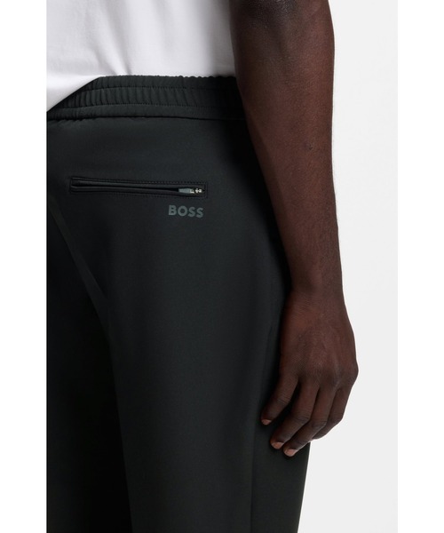 BOSS(ボス)の「テーパードフィットパンツ はっ水ストレッチファブリック(スウェットパンツ・メンズ・ダークブルー/ベージュ/ブラック・52/48/46/50/44/56/54)」の14枚目の写真