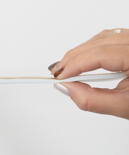 welleg（ウェレッグ）の「Uカット ゴールドアクセント ローヒール パンプス（パンプス・レディース・ブラック/ブラック系/ライトグレー/ガンメタ/ブラウン系その他/ブラウン系その他2/ブラウン系その他3/ブラック系その他2/シルバー/ブラック系その他・24.5cm/24.0cm/26.5cm/26.0cm/25.5cm/25.0cm/23.5cm/23.0cm/22.5cm/22.0cm/21.5cm）」の16枚目の写真