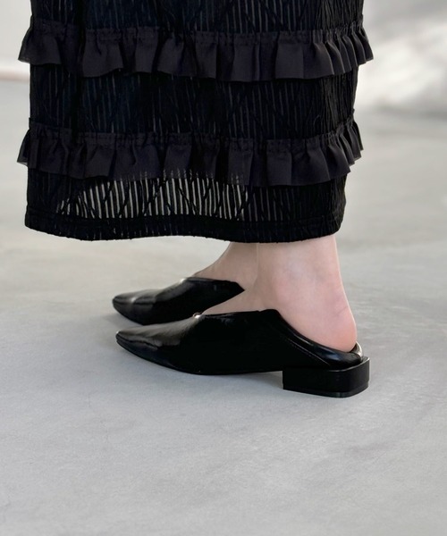 welleg（ウェレッグ）の「Uカット ゴールドアクセント ローヒール パンプス（パンプス・レディース・ブラック/ブラック系/ライトグレー/ガンメタ/ブラウン系その他/ブラウン系その他2/ブラウン系その他3/ブラック系その他2/シルバー/ブラック系その他・24.5cm/24.0cm/26.5cm/26.0cm/25.5cm/25.0cm/23.5cm/23.0cm/22.5cm/22.0cm/21.5cm）」の18枚目の写真