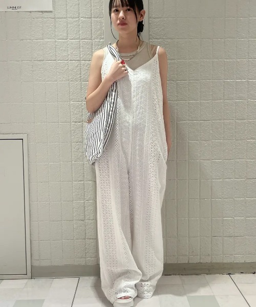 ROSE BUD（ローズバッド）の「【WEB・一部店舗限定】LACE ROMPERS（つなぎ/オールインワン・レディース・ホワイト/ブラック・ONE SIZE）」の13枚目の写真