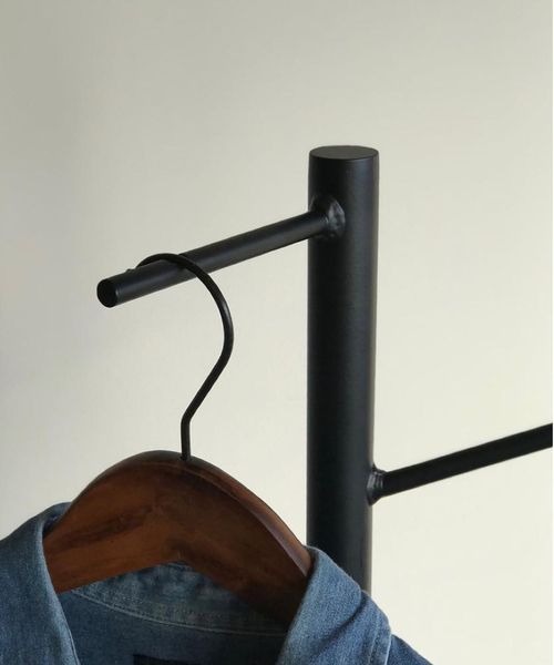 journal standard Furniture (ジャーナルスタンダードファニチャー)の「《WEB限定》【Mash/マッシュ】BY cage pole hanger ポールハンガー(家具・レディース・ホワイト/ブラック・FREE)」の5枚目の写真