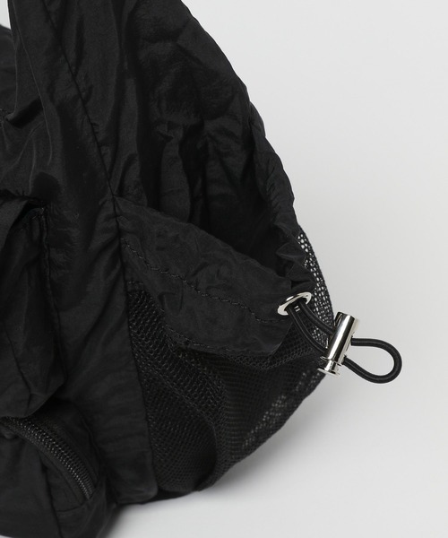 niko and...(ニコアンド)の「オリジナルライトパッカブルマルチショルダーバッグ(ショルダーバッグ・レディース・グレー/ブラック/オレンジ・0)」の9枚目の写真