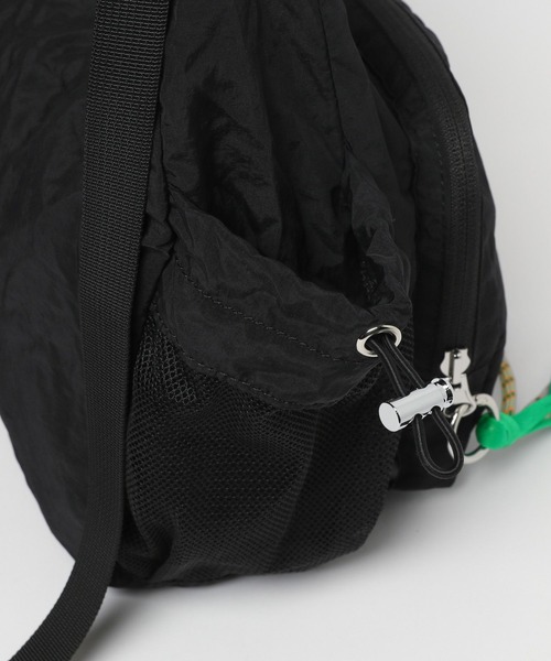 niko and...(ニコアンド)の「オリジナルライトパッカブルマルチショルダーバッグ(ショルダーバッグ・レディース・グレー/ブラック/オレンジ・0)」の10枚目の写真