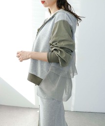 バックフリルメッシュパーカー