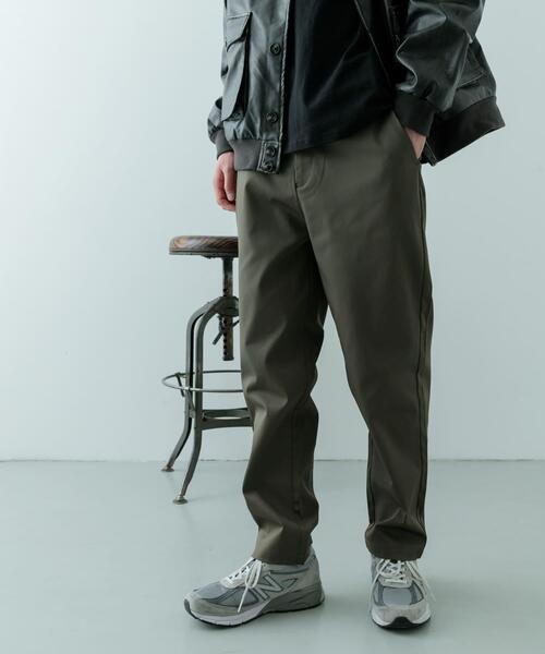 ITEMS URBANRESEARCH（アイテムズ アーバンリサーチ）の「『セットアップ対応』マシンウォッシャブルピケテーパードパンツ（その他パンツ・メンズ・ネイビー/カーキ/ブラック・MEDIUM/LARGE）」の15枚目の写真