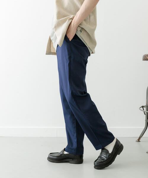ITEMS URBANRESEARCH（アイテムズ アーバンリサーチ）の「『セットアップ対応』マシンウォッシャブルピケテーパードパンツ（その他パンツ・メンズ・ネイビー/カーキ/ブラック・MEDIUM/LARGE）」の21枚目の写真