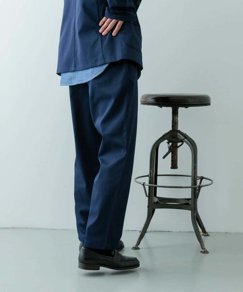 ITEMS URBANRESEARCH(アイテムズ アーバンリサーチ)の「『セットアップ対応』マシンウォッシャブルピケテーパードパンツ(その他パンツ・メンズ・ネイビー/カーキ/ブラック・MEDIUM/LARGE)」の5枚目の写真