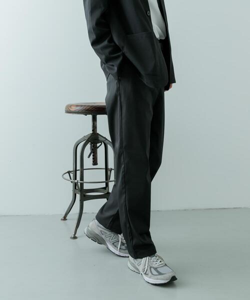ITEMS URBANRESEARCH(アイテムズ アーバンリサーチ)の「『セットアップ対応』マシンウォッシャブルピケテーパードパンツ(その他パンツ・メンズ・ネイビー/カーキ/ブラック・MEDIUM/LARGE)」の19枚目の写真