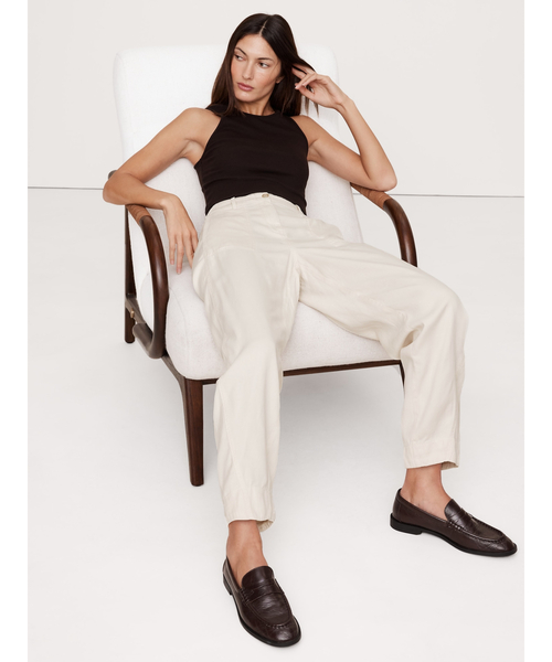 Banana Republic(バナナリパブリック)の「Soma ハイライズ バレルレッグ パンツ(その他パンツ・レディース・ナチュラル/ブラック/ベージュ/グリーン・S/XS/M/L)」の11枚目の写真