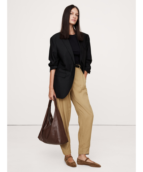Banana Republic(バナナリパブリック)の「Soma ハイライズ バレルレッグ パンツ(その他パンツ・レディース・ナチュラル/ブラック/ベージュ/グリーン・S/XS/M/L)」の21枚目の写真