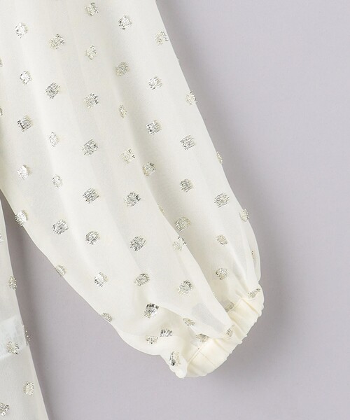 UNITED ARROWS（ユナイテッドアローズ）の「ラッフルフリル カットジャカード ブラウス（シャツ/ブラウス・レディース・オフホワイト・FREE）」の11枚目の写真