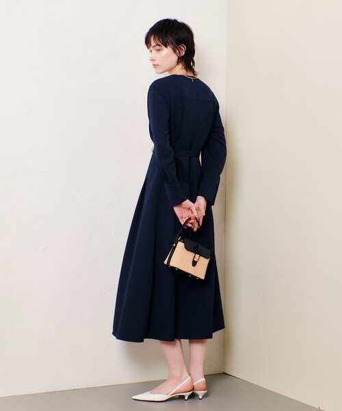 【美品・完売品】allureville アルアバイル　Vネックタックワンピース Vネックタックワンピース|allureville OFFICIAL SITE / ONLINE SHOP