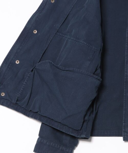 Revo.（レボ）の「Revo. ヴィンテージライク フェード加工 ショート丈 ミリタリー スタンドブルゾン（ブルゾン・メンズ・グレー/ブラック/ネイビー・1/2）」の4枚目の写真