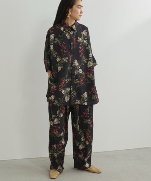 Libra Cue（リブラ キュー）の「ボタニカルプリントビックシルエットハーフスリーブシャツ（シャツ/ブラウス・レディース・アイボリー/ブラック・FREE）」の11枚目の写真