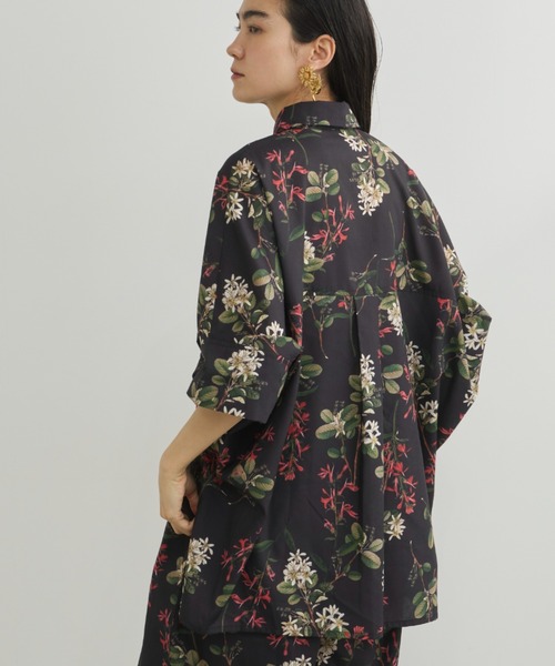 Libra Cue（リブラ キュー）の「ボタニカルプリントビックシルエットハーフスリーブシャツ（シャツ/ブラウス・レディース・アイボリー/ブラック・FREE）」の13枚目の写真