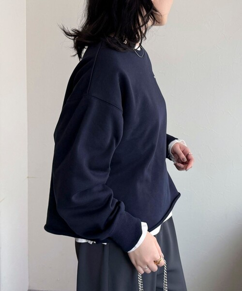 fredy emue（フレディエミュ）の「ロゴ刺繍コンパクトスウェットプルオーバー（スウェット・レディース・グレー/ネイビー/ベージュ/ラベンダー・38）」の7枚目の写真