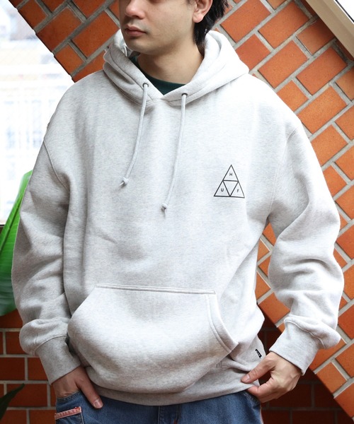 HUF（ハフ）の「HUF ロゴプルオーバーフーディー（パーカー・メンズ・ブラック/ヘザーグレー・MEDIUM/X-LARGE/LARGE）」の2枚目の写真