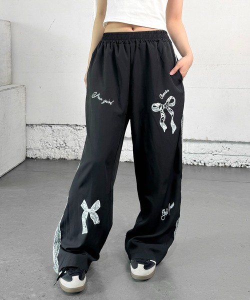 lilful(リルフル)の「サイドレースライン リボン ナイロンパンツ(スウェットパンツ・レディース・ブラック・M/S)」の8枚目の写真