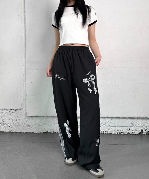 lilful(リルフル)の「サイドレースライン リボン ナイロンパンツ(スウェットパンツ・レディース・ブラック・M/S)」の15枚目の写真