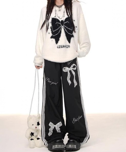 lilful(リルフル)の「サイドレースライン リボン ナイロンパンツ(スウェットパンツ・レディース・ブラック・M/S)」の18枚目の写真