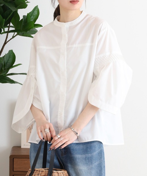 EGLANTINE(エグランティーヌ)の「EGLANTINE 切り替えデザイン ノーカラーブラウス 7分袖 ゆったりシルエット(シャツ/ブラウス・レディース・オフホワイト/ネイビー系/ネイビー/ブルー系・40)」の6枚目の写真