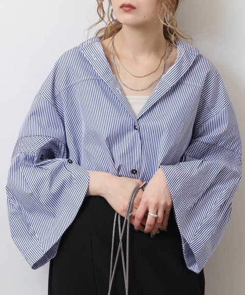 EGLANTINE(エグランティーヌ)の「EGLANTINE 切り替えデザイン ノーカラーブラウス 7分袖 ゆったりシルエット(シャツ/ブラウス・レディース・オフホワイト/ネイビー系/ネイビー/ブルー系・40)」の19枚目の写真