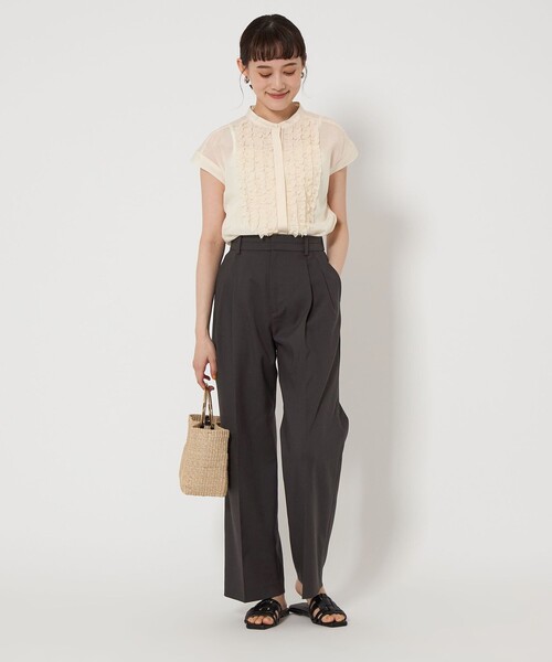 green label relaxing(グリーンレーベルリラクシング)の「P/LI 2タック ワイド パンツ -マシンウォッシャブル・ストレッチ-(スラックス・レディース・ダークグレー/ベージュ・36/38/40)」の4枚目の写真