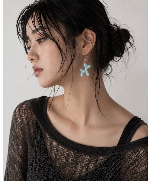 HIKA(ヒカ)の「【HIKA】ネオンバルーンドッグピアス(ピアス(両耳用)・レディース・ピンク/グリーン/ブルー/パープル・FREE)」の3枚目の写真