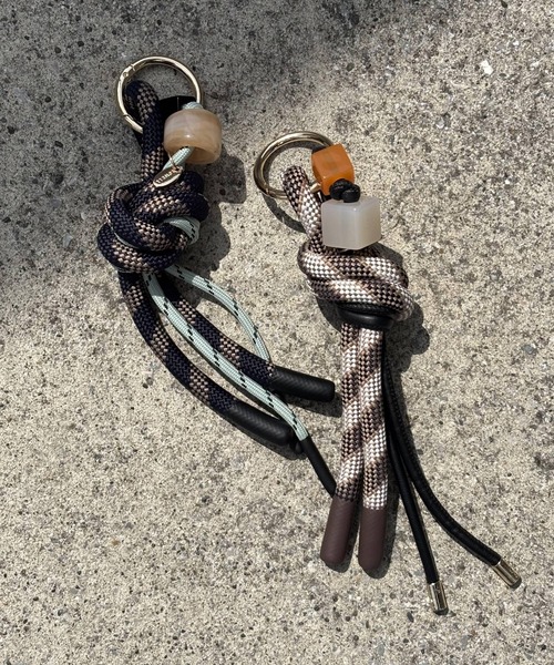 LOWELL things（ロウェル　シングス）の「ロープチャーム/バッグチャーム/マルチチャーム（チャーム・レディース・ネイビー/ブラウン・フリー）」の10枚目の写真