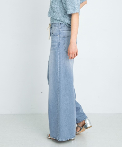 URBAN RESEARCH Sonny Label（アーバンリサーチサニーレーベル）の「『34サイズ/低身長向けも展開』ライトオンスドロストワイドデニム（デニムパンツ・レディース・ライトインディゴブルー/インディゴブルー・34/36/38）」の19枚目の写真