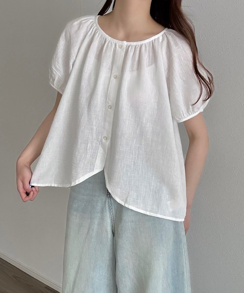 Cham.(チャム)の「ラウンドネックボリュームスリーブブラウス(シャツ/ブラウス・レディース・ピンク/オフホワイト/ナチュラル/ブルー・F)」の5枚目の写真