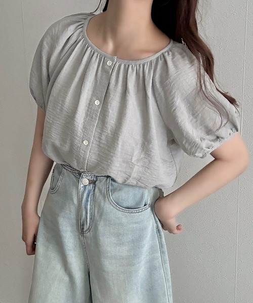 Cham.(チャム)の「ラウンドネックボリュームスリーブブラウス(シャツ/ブラウス・レディース・ピンク/オフホワイト/ナチュラル/ブルー・F)」の8枚目の写真