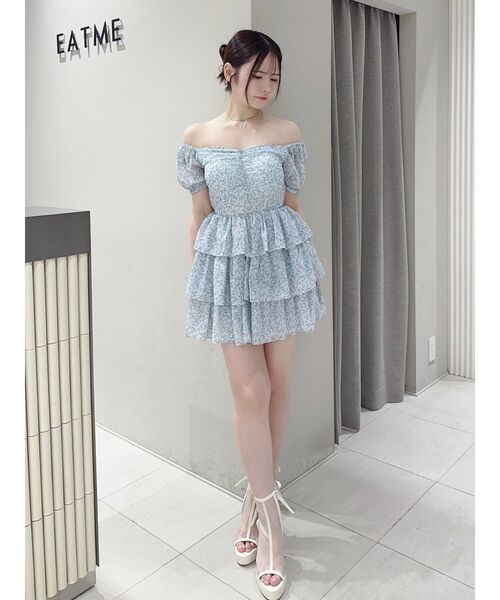 EATME(イートミー)の「ミニフラワープリントオフショルワンピース(ワンピース・レディース・ブルー/ブラック/アイボリー・FREE)」の5枚目の写真
