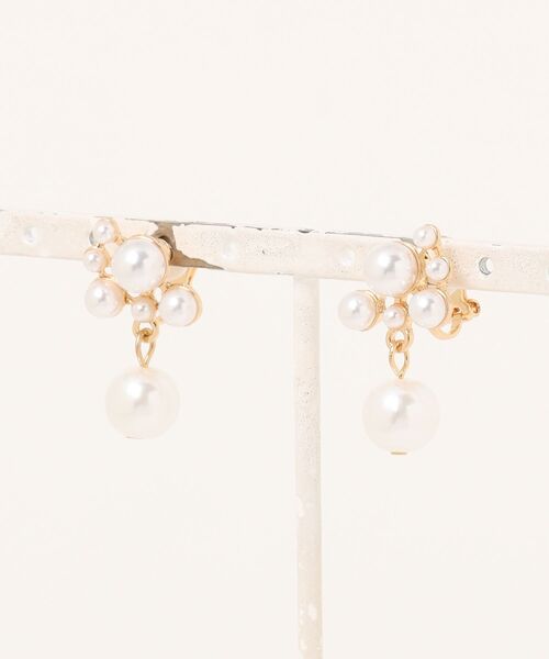 Chloe シェルイヤリング パール MINI AGATA PEARL EARRING&PIERC(ミニアガタパールイヤリング