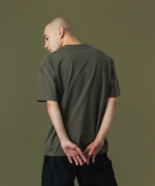 XLARGE(エクストララージ)の「【販売終了】OLD OG S/S TEE(Tシャツ/カットソー・メンズ・ブラック/オリーブ/ホワイト/ブラウン・S/M/L/XL/XXL)」の7枚目の写真