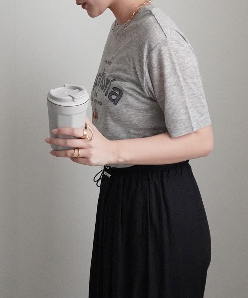 SELECT LEVERY(セレクトリベリー)の「シアーロゴプリントTシャツ(Tシャツ/カットソー・レディース・アイボリー/ライトブルー/ブラック/グレー/サーモンピンク・MEDIUM)」の7枚目の写真