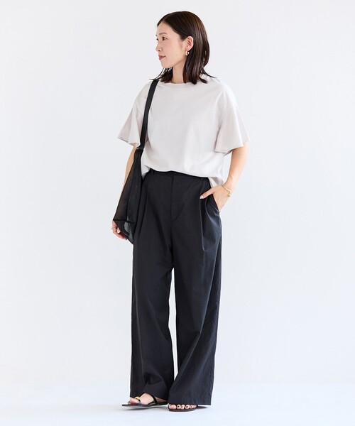UNFILO(アンフィーロ)の「フレアスリーブ Tシャツ(Tシャツ/カットソー・レディース・ライトグリーン系/ブラック系/ダークブラウン系/ベージュ系/ホワイト系・LARGE/MEDIUM/SMALL)」の10枚目の写真