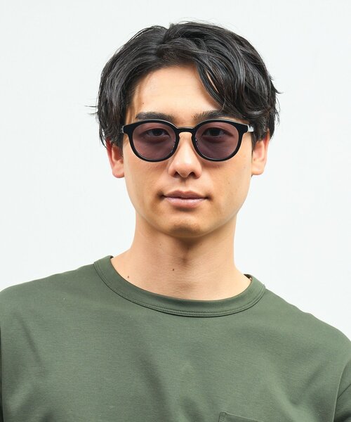 UNITED ARROWS（ユナイテッドアローズ）の「【WEB限定】Zoff｜UNITED ARROWS ボストン型 調光 サングラス｜紫外線でレンズの色が変わる｜ユナイテッドアローズ｜カラーレンズ｜黒縁 クリアフレーム｜UVカット 紫外線対策（サングラス・レディース・ブラウン系その他5/ブラック・FREE）」の18枚目の写真