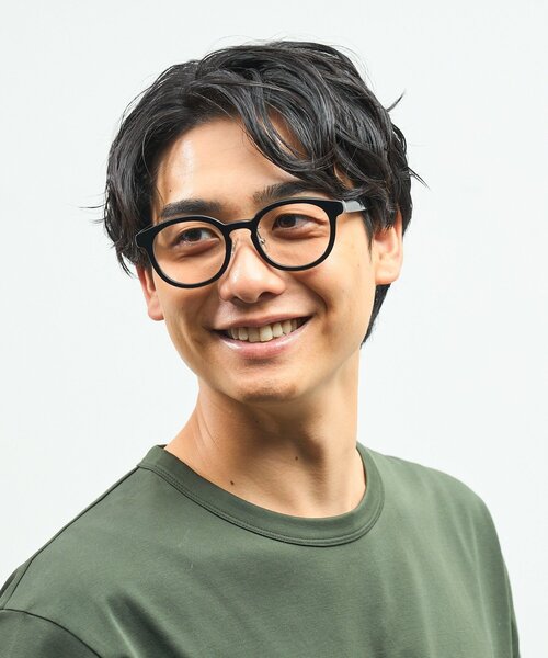 UNITED ARROWS（ユナイテッドアローズ）の「【WEB限定】Zoff｜UNITED ARROWS ボストン型 調光 サングラス｜紫外線でレンズの色が変わる｜ユナイテッドアローズ｜カラーレンズ｜黒縁 クリアフレーム｜UVカット 紫外線対策（サングラス・レディース・ブラウン系その他5/ブラック・FREE）」の19枚目の写真